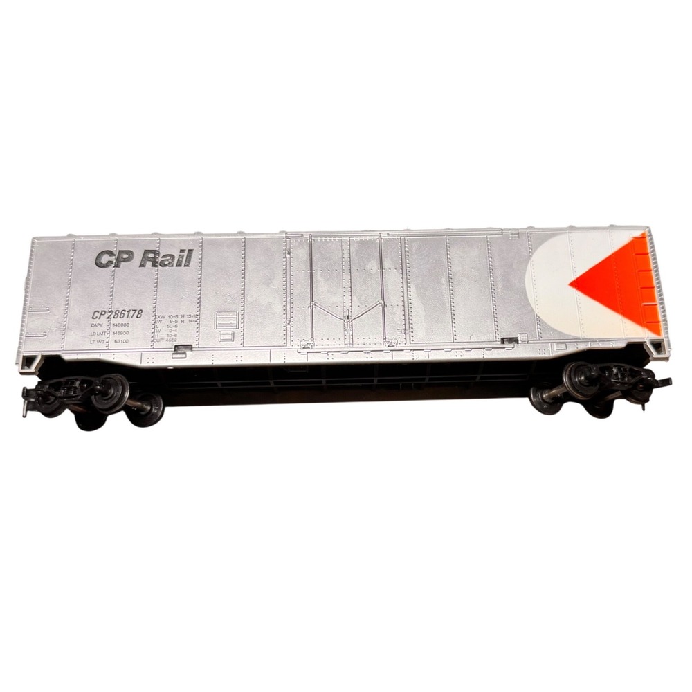 Vintage 70s Cox HO Scale Electric Trains CP Rail Box Car CP 355178 Silver Red‎